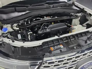 2023 Ford Explorer с пробегом 13 736 км