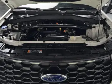 2024 Ford Explorer с пробегом 15 792 км
