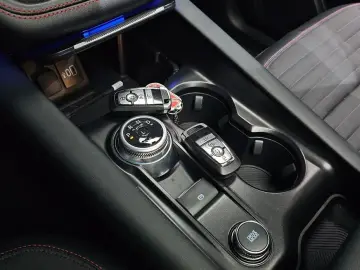 2024 Ford Explorer с пробегом 15 792 км