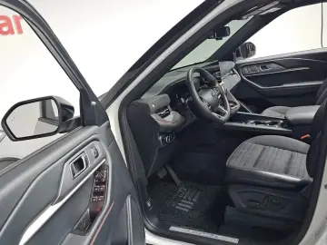 2024 Ford Explorer с пробегом 15 792 км