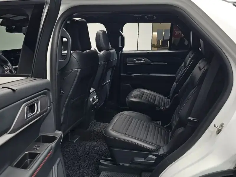 2024 Ford Explorer с пробегом 15 792 км