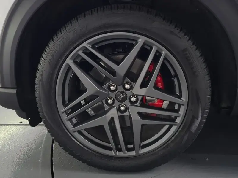 2024 Ford Explorer с пробегом 15 792 км