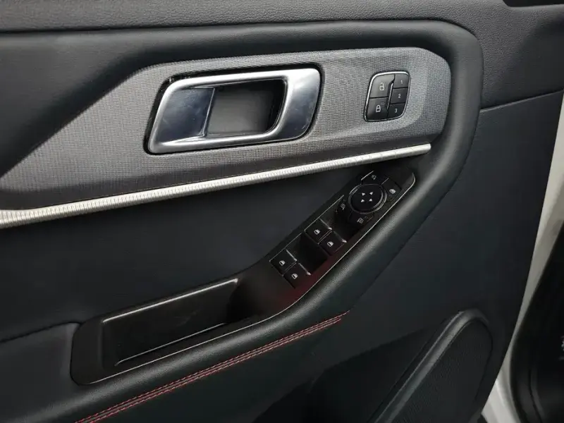 2024 Ford Explorer с пробегом 15 792 км