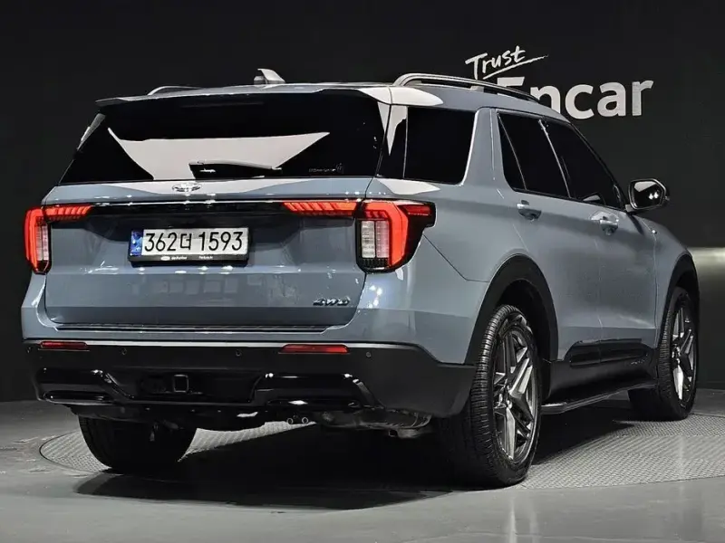 2025 Ford Explorer с пробегом 24 084 км