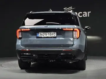2025 Ford Explorer с пробегом 24 084 км