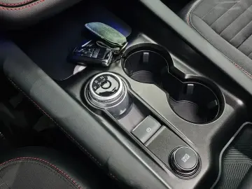 2025 Ford Explorer с пробегом 24 084 км