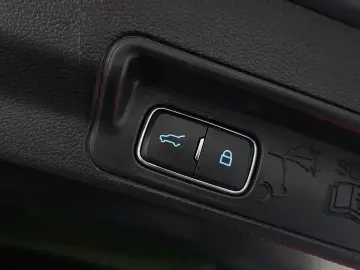2025 Ford Explorer с пробегом 24 084 км