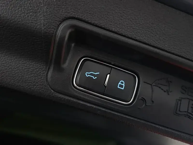 2025 Ford Explorer с пробегом 24 084 км