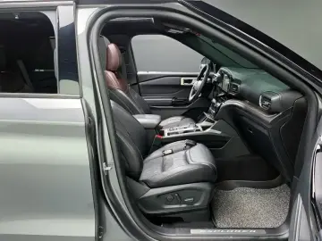 2023 Ford Explorer с пробегом 46 332 км