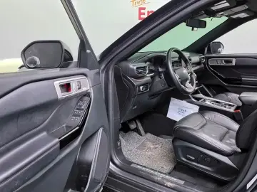 2023 Ford Explorer с пробегом 46 332 км