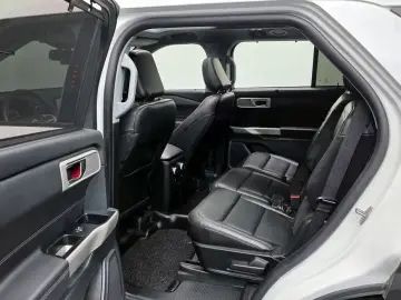 2023 Ford Explorer с пробегом 63 672 км
