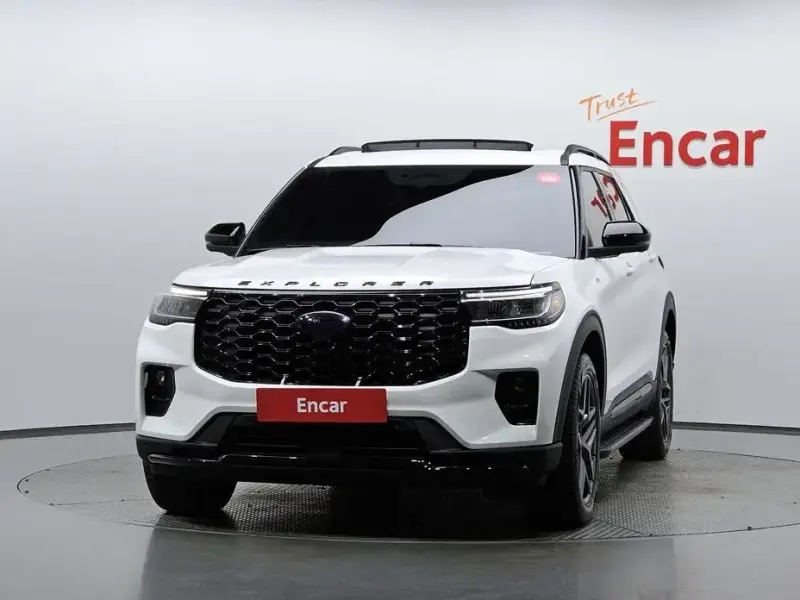 2025 Ford Explorer с пробегом 26 897 км