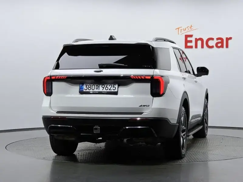2025 Ford Explorer с пробегом 26 897 км