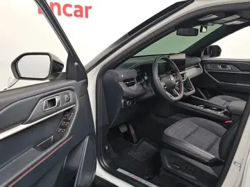 2025 Ford Explorer с пробегом 26 897 км