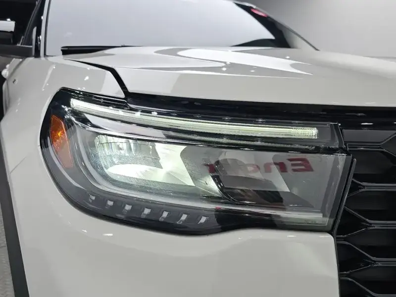 2025 Ford Explorer с пробегом 26 897 км