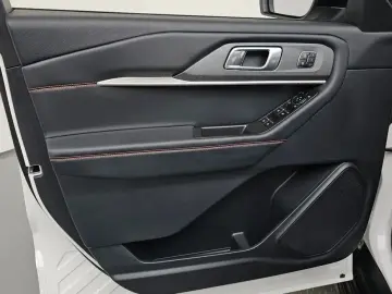 2025 Ford Explorer с пробегом 26 897 км