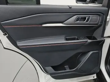 2025 Ford Explorer с пробегом 26 897 км