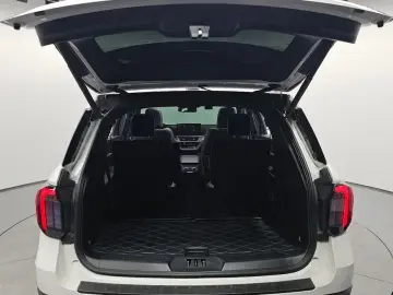 2025 Ford Explorer с пробегом 26 897 км