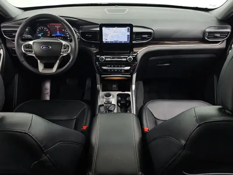 2023 Ford Explorer с пробегом 20 706 км