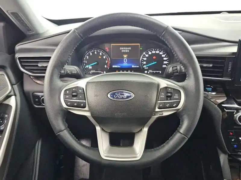 2023 Ford Explorer с пробегом 20 706 км