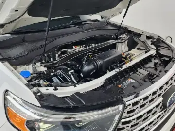 2023 Ford Explorer с пробегом 22 192 км
