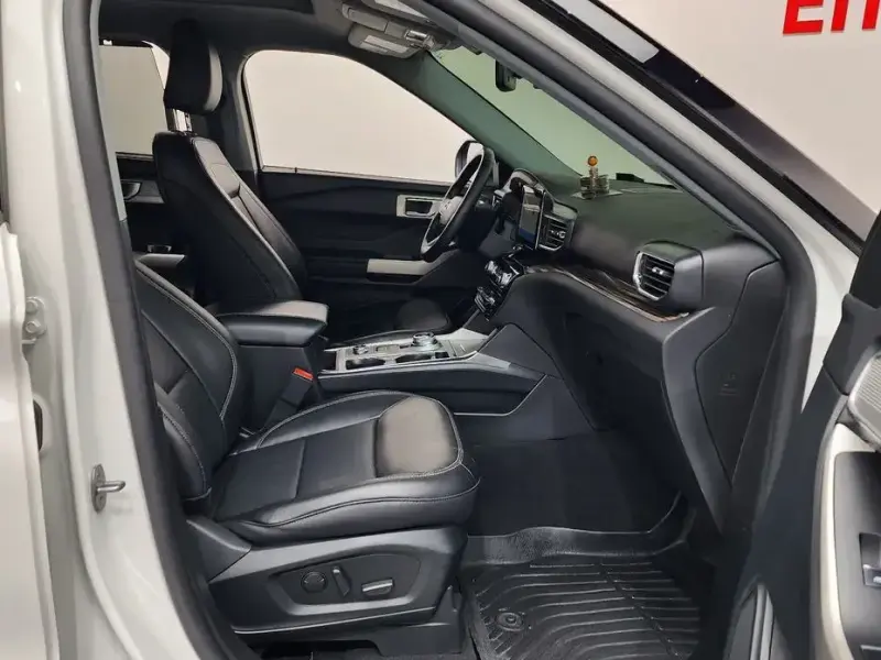 2023 Ford Explorer с пробегом 22 192 км
