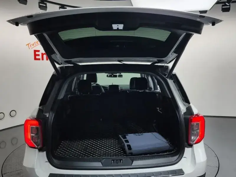 2023 Ford Explorer с пробегом 22 192 км
