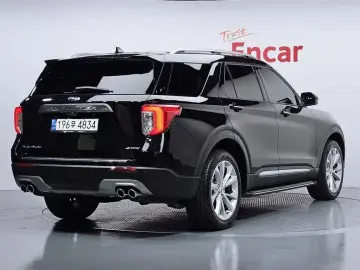 2023 Ford Explorer с пробегом 20 200 км