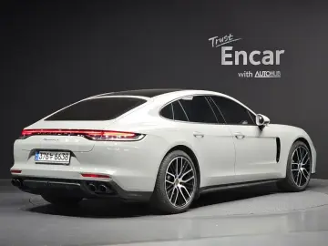 2021 Porsche Panamera с пробегом 15 909 км