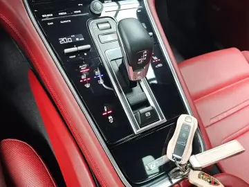 2021 Porsche Panamera с пробегом 15 909 км