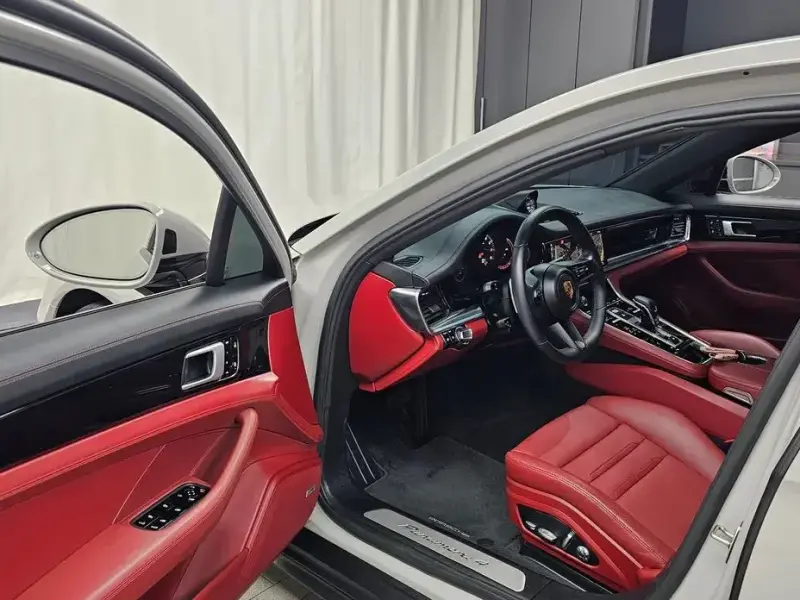 2021 Porsche Panamera с пробегом 15 909 км