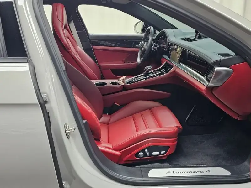 2021 Porsche Panamera с пробегом 15 909 км