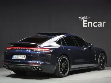2023 Porsche Panamera с пробегом 52 315 км