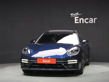 2023 Porsche Panamera с пробегом 52 315 км