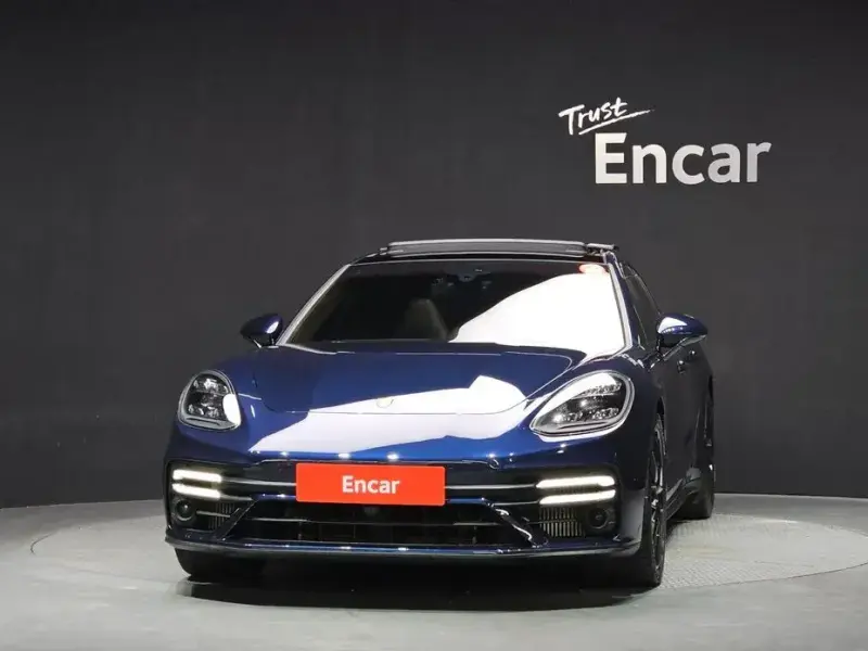 2023 Porsche Panamera с пробегом 52 315 км