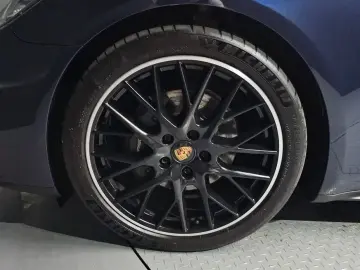 2023 Porsche Panamera с пробегом 52 315 км