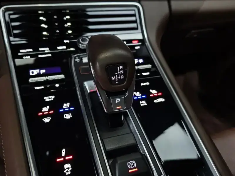 2023 Porsche Panamera с пробегом 52 315 км