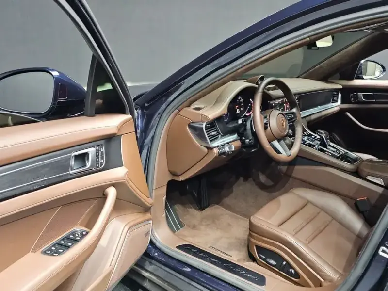 2023 Porsche Panamera с пробегом 52 315 км