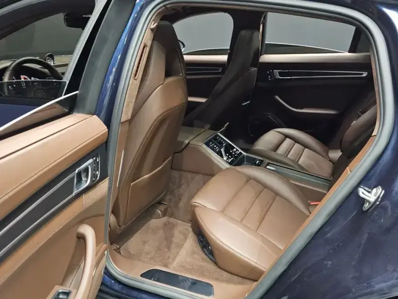 2023 Porsche Panamera с пробегом 52 315 км