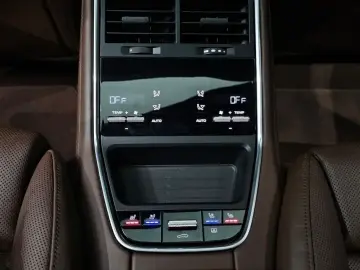 2023 Porsche Panamera с пробегом 52 315 км