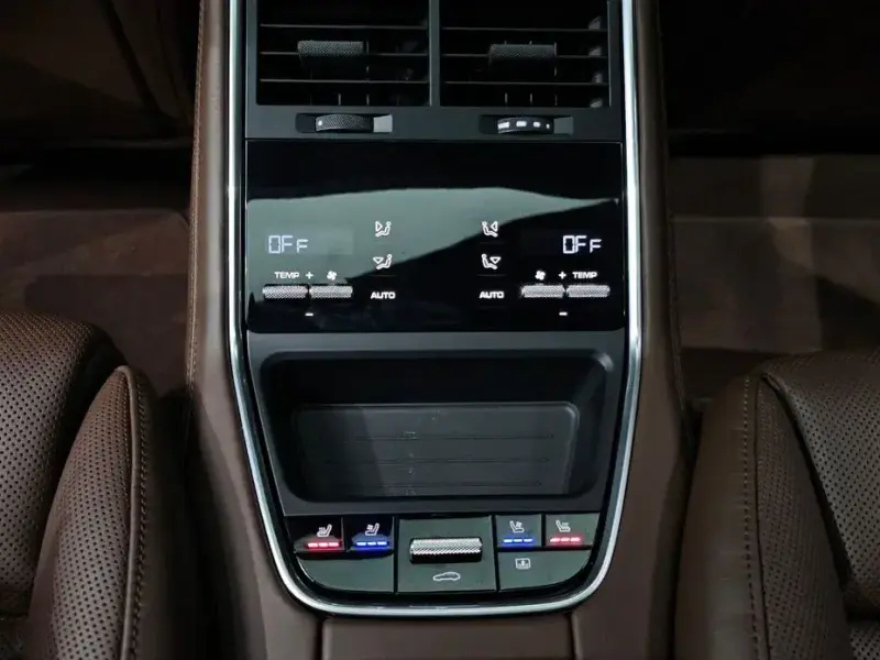 2023 Porsche Panamera с пробегом 52 315 км