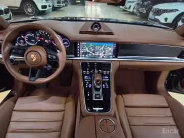 2023 Porsche Panamera с пробегом 12 000 км