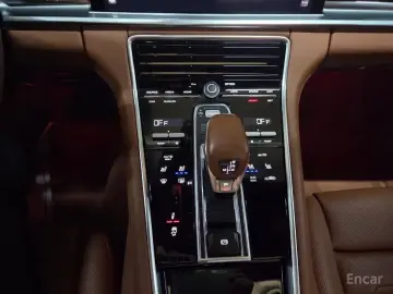 2023 Porsche Panamera с пробегом 12 000 км