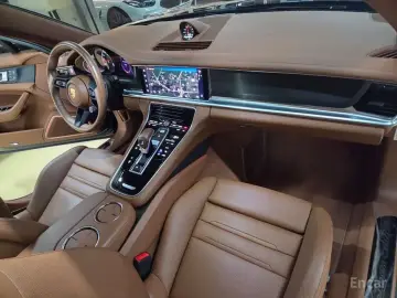 2023 Porsche Panamera с пробегом 12 000 км