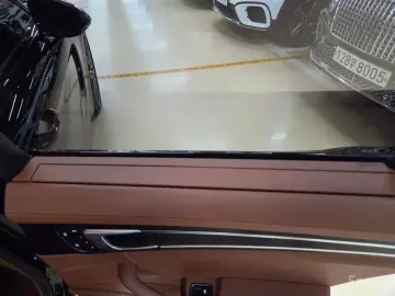 2023 Porsche Panamera с пробегом 12 000 км