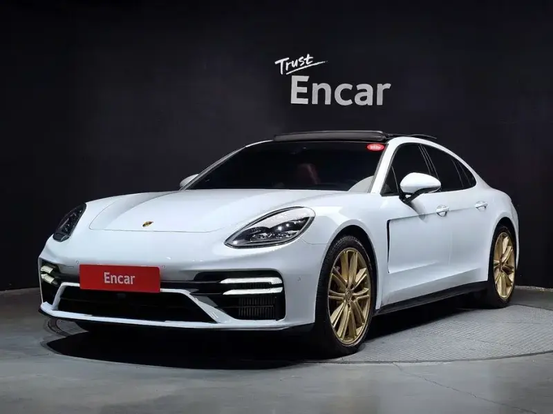 2022 Porsche Panamera с пробегом 49 835 км