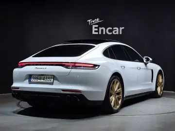 2022 Porsche Panamera с пробегом 49 835 км