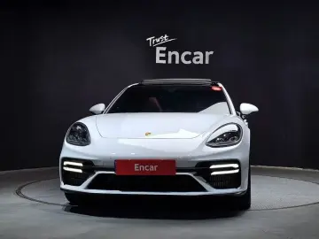 2022 Porsche Panamera с пробегом 49 835 км