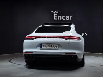 2022 Porsche Panamera с пробегом 49 835 км