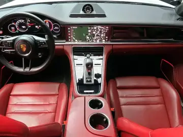 2022 Porsche Panamera с пробегом 49 835 км